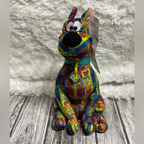 9” Scooby Doo Plush NEW! W Tag Patchwork Characters Print Fabric - Picture 1 of 7